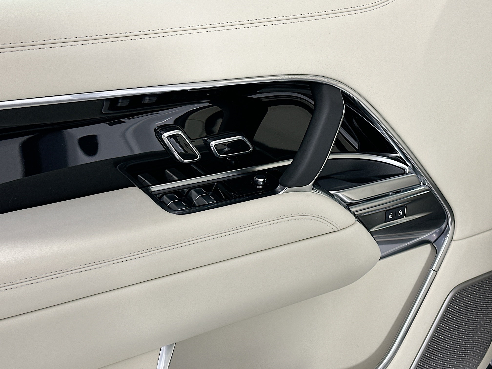 new 2026 Land Rover Range Rover car, priced at $189,460