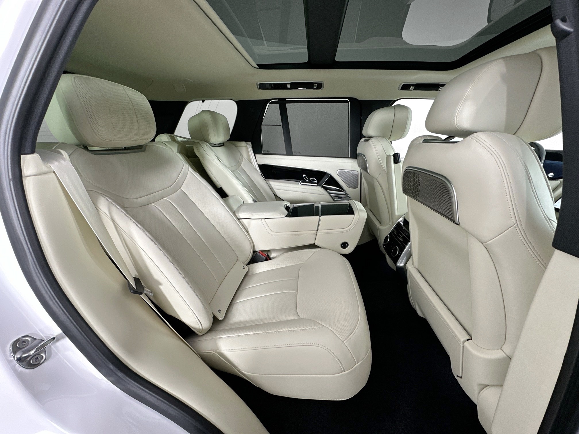 new 2026 Land Rover Range Rover car, priced at $189,460