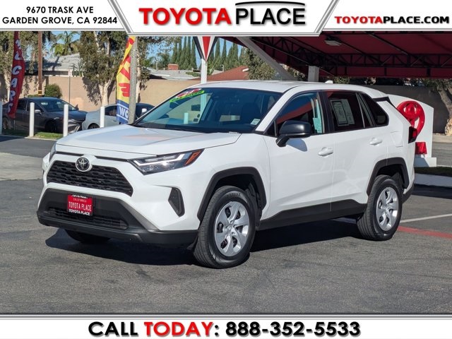 2024 Toyota RAV4 LE