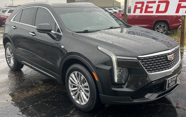 2024 Cadillac XT4 Premium Luxury photo 2