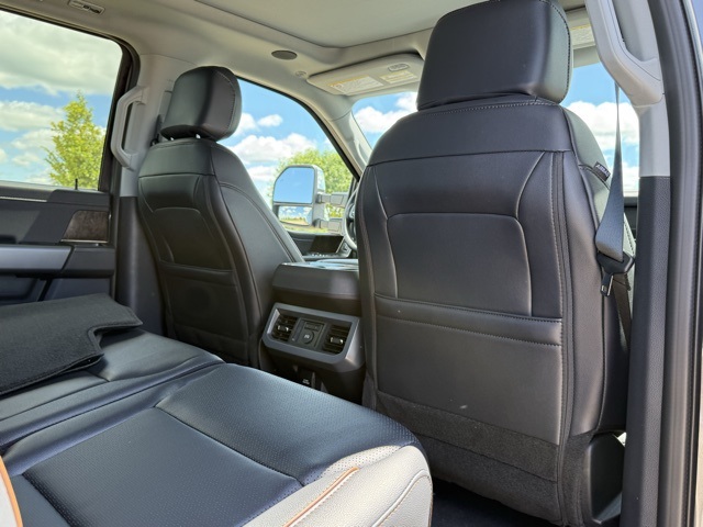2025 Ford F-350 Super Duty Lariat