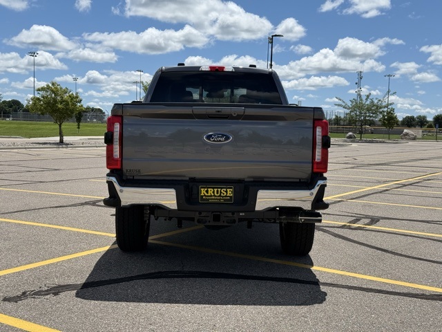 2025 Ford F-350 Super Duty Lariat
