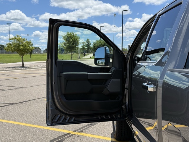 2025 Ford F-350 Super Duty Lariat