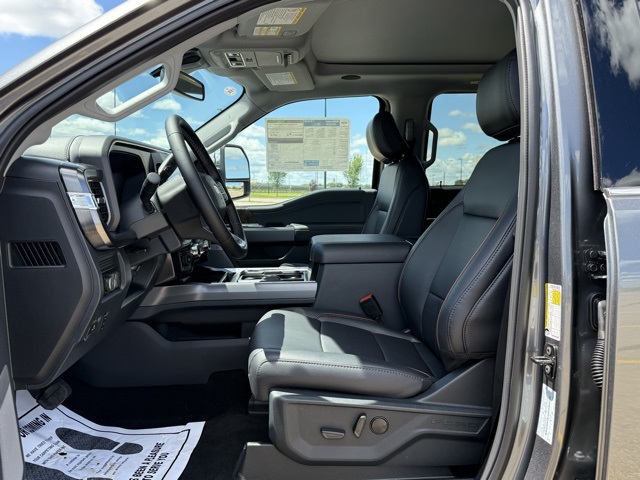 2025 Ford F-350 Super Duty Lariat