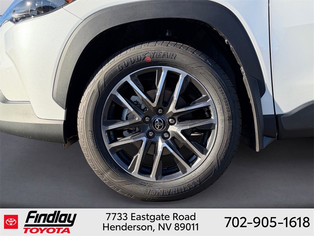 2026 Toyota Corolla Cross XLE photo 4