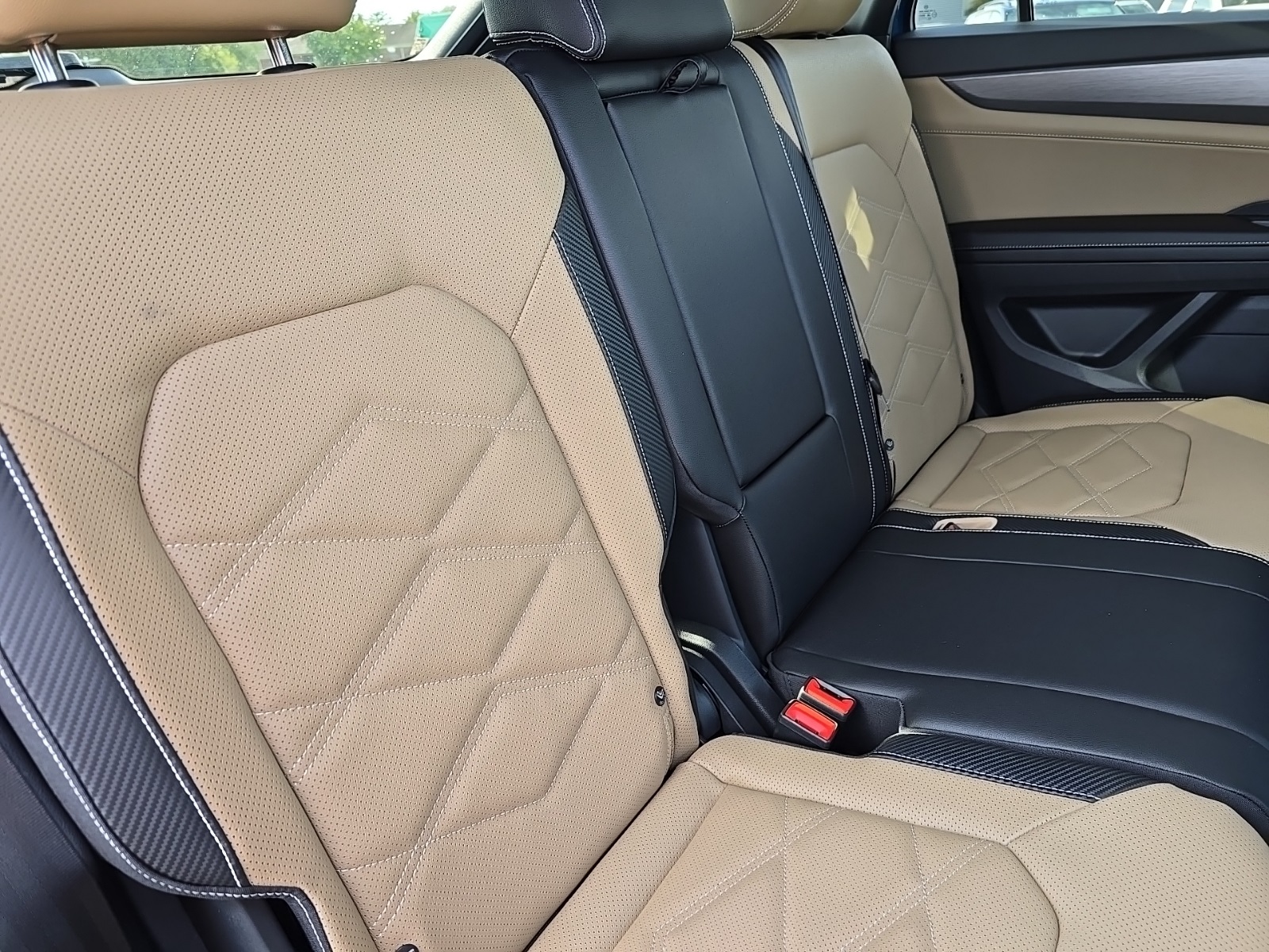 new 2026 Volkswagen Atlas Cross Sport car, priced at $38,723