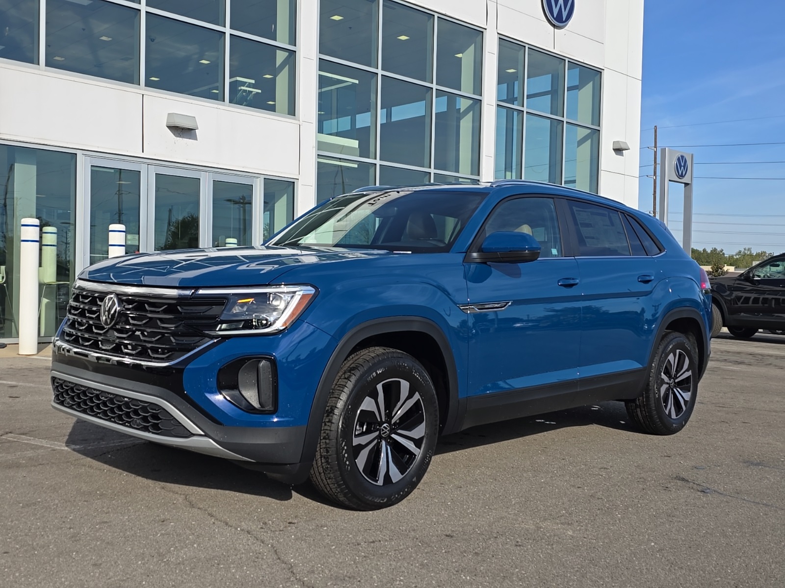 new 2026 Volkswagen Atlas Cross Sport car, priced at $38,723