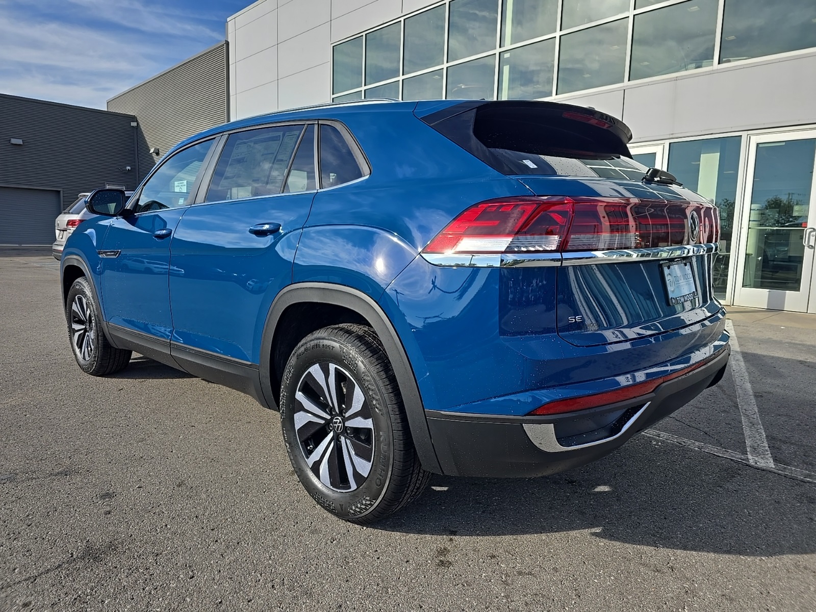 new 2026 Volkswagen Atlas Cross Sport car, priced at $38,723