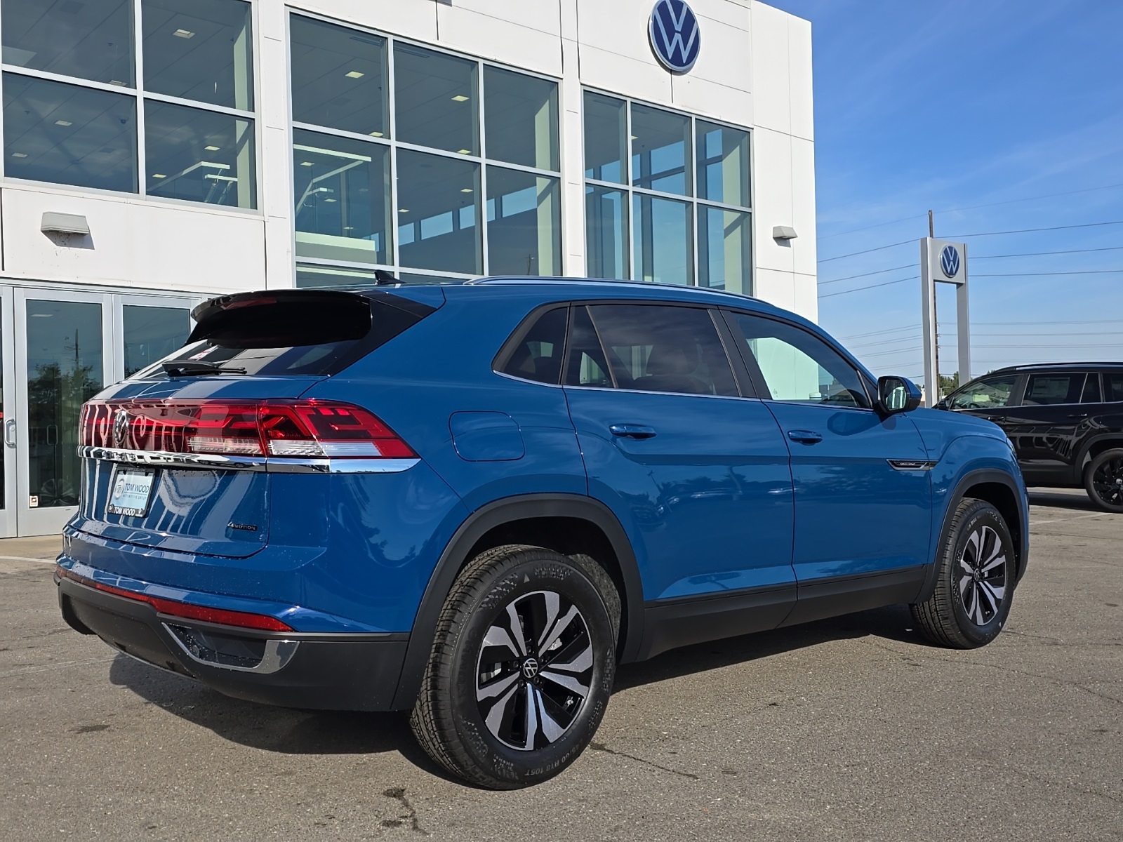 new 2026 Volkswagen Atlas Cross Sport car, priced at $38,723