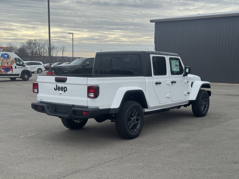 2026 Jeep Gladiator Sport S photo 3
