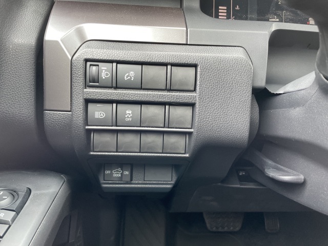 2025 Toyota Tacoma SR5 Double Cab photo 15