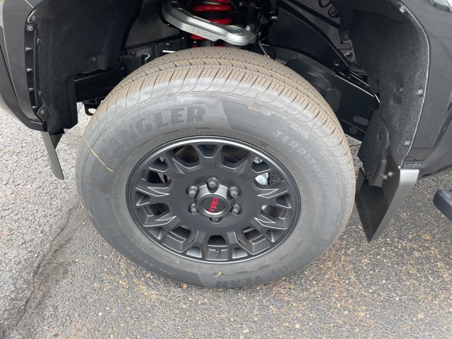 2025 Toyota Tacoma SR5 Double Cab photo 9