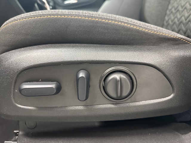 used 2024 Chevrolet Equinox car, priced at $22,900