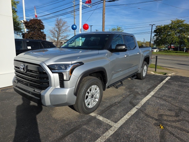 2026 Toyota Tundra SR5 CrewMax photo 3
