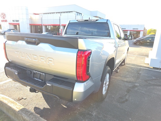 2026 Toyota Tundra SR5 CrewMax photo 7