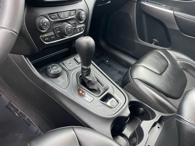 used 2020 Jeep Cherokee car, priced at $15,983