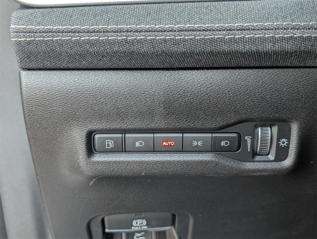 new 2026 Jeep Cherokee car, priced at $40,220