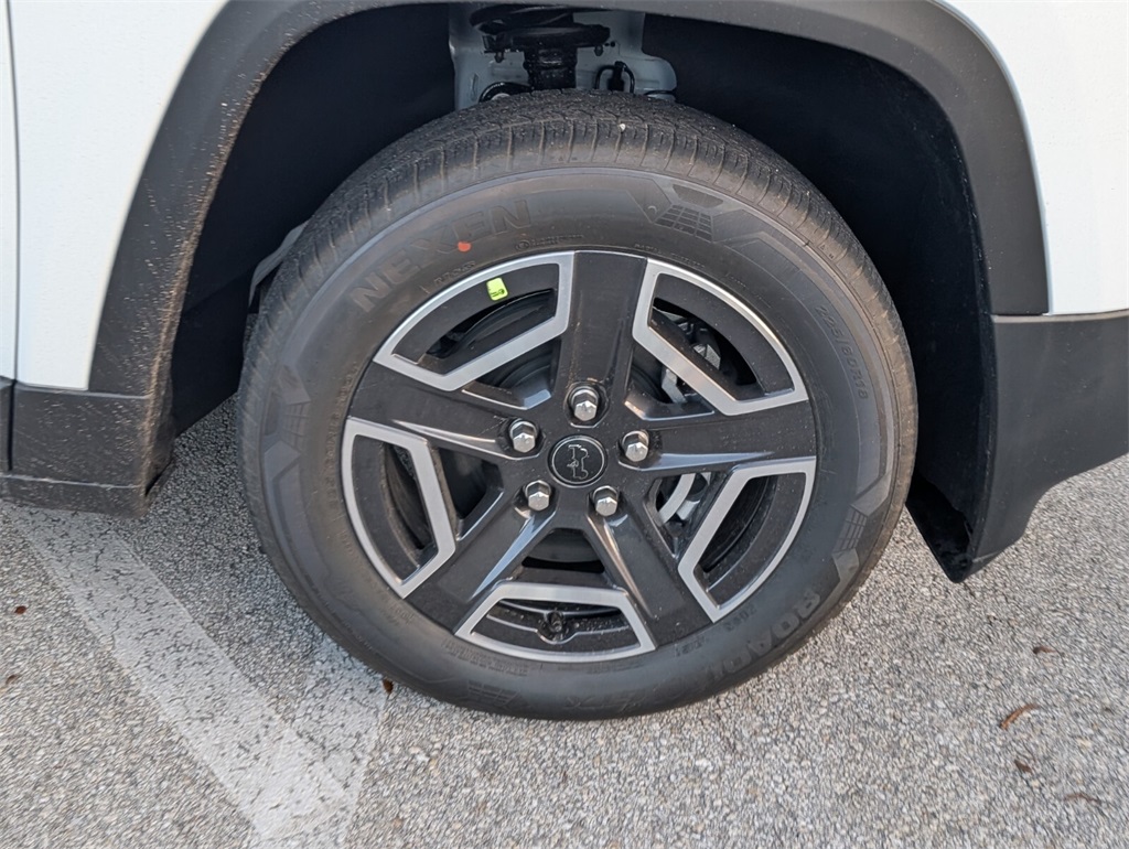 new 2026 Jeep Cherokee car, priced at $40,220