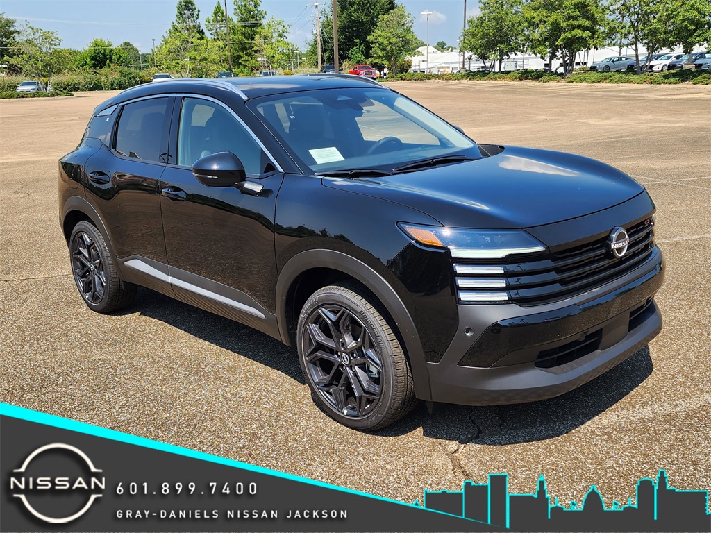 2025 Nissan Kicks SR AWD's photo