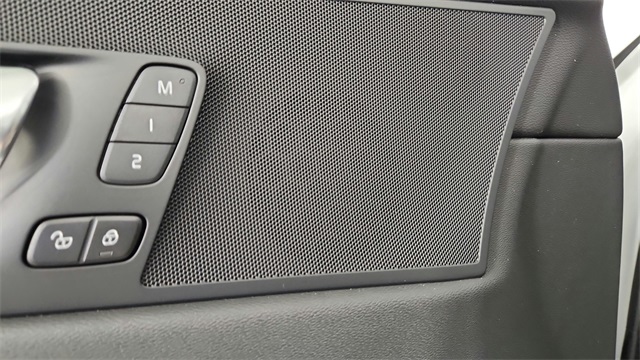 new 2026 Volvo XC60 car, priced at $57,985