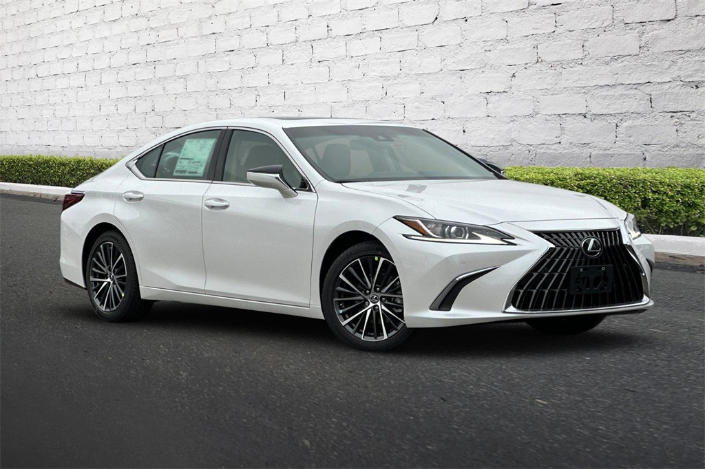 2025 Lexus ES 350 photo 2