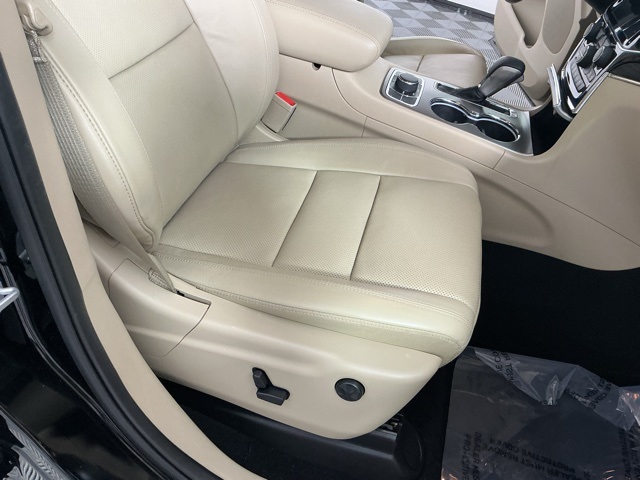 used 2019 Jeep Grand Cherokee car, priced at $20,000