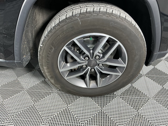 used 2019 Jeep Grand Cherokee car, priced at $20,000