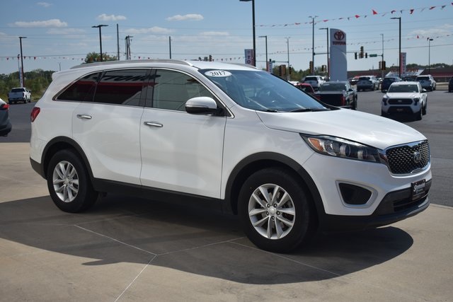 2017 Kia Sorento LX photo 3