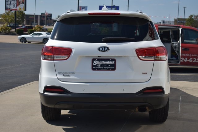2017 Kia Sorento LX photo 5