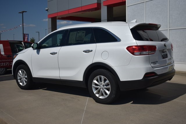 2017 Kia Sorento LX photo 6