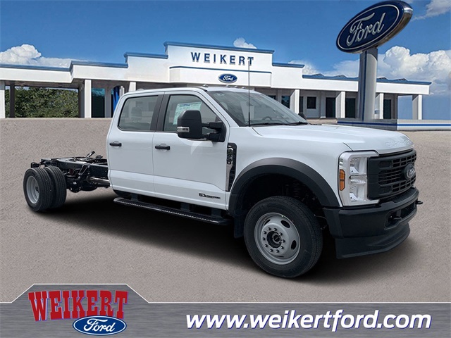 2025 Oxford White Ford Super Duty F-450 DRW XL Truck