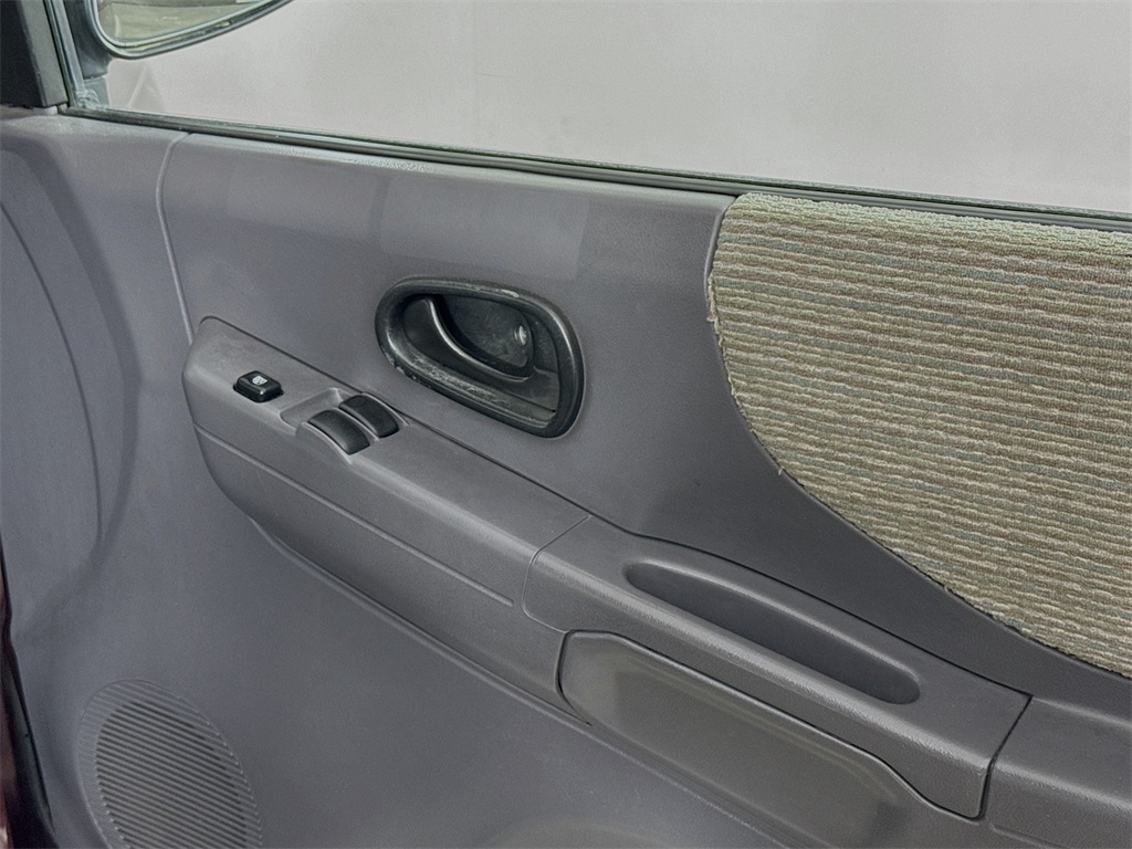 Photo of 1997 Mitsubishi Pajero Junior in Myrtle Beach, SC - 16,  1997 Mitsubishi Pajero Junior:T3439Y