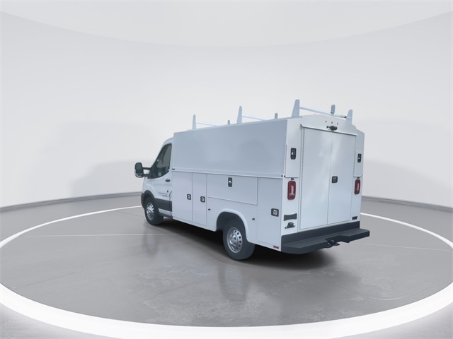 2024 Ford Transit Cutaway Base's photo