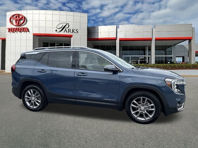 2024 GMC Terrain SLT's photo
