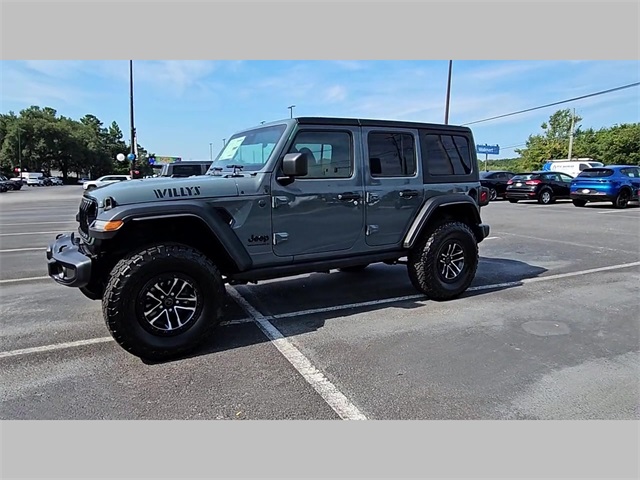 2025 Jeep Wrangler 4-Door Willys 4x4