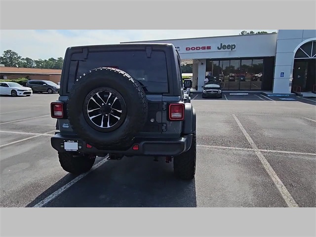 2025 Jeep Wrangler 4-Door Willys 4x4
