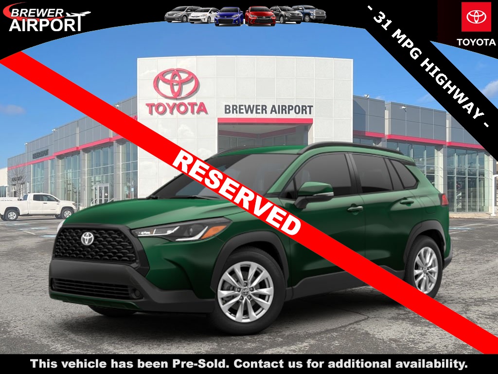 2026 Toyota Corolla Cross LE's photo