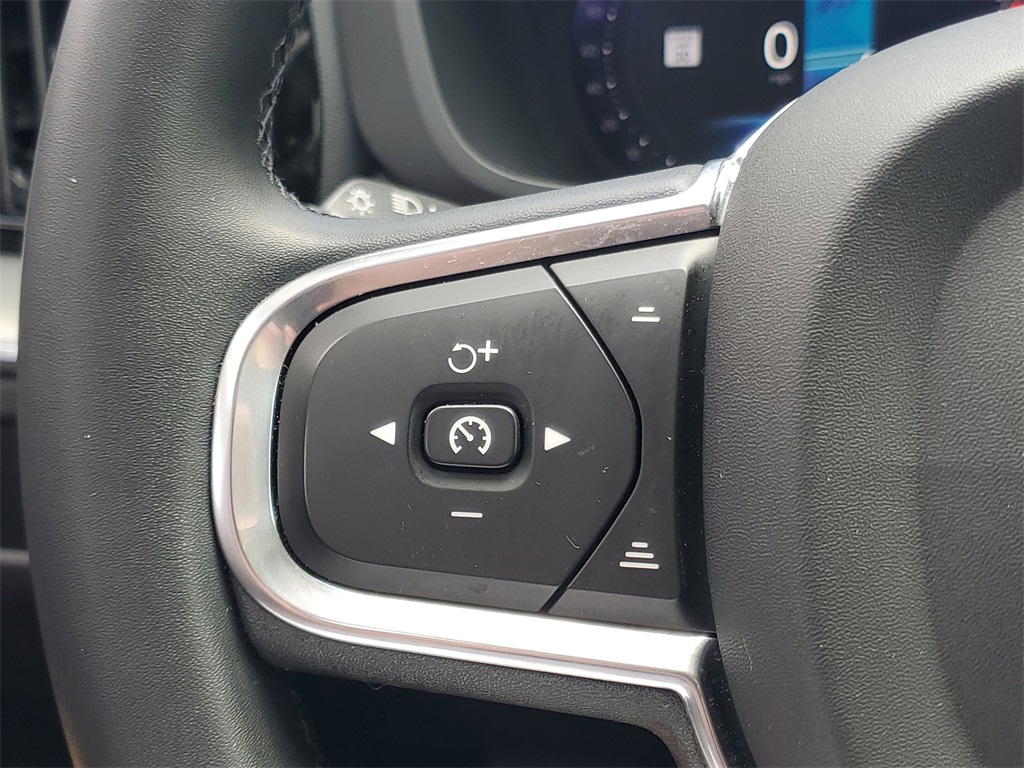 used 2023 Volvo XC60 car, priced at $28,894