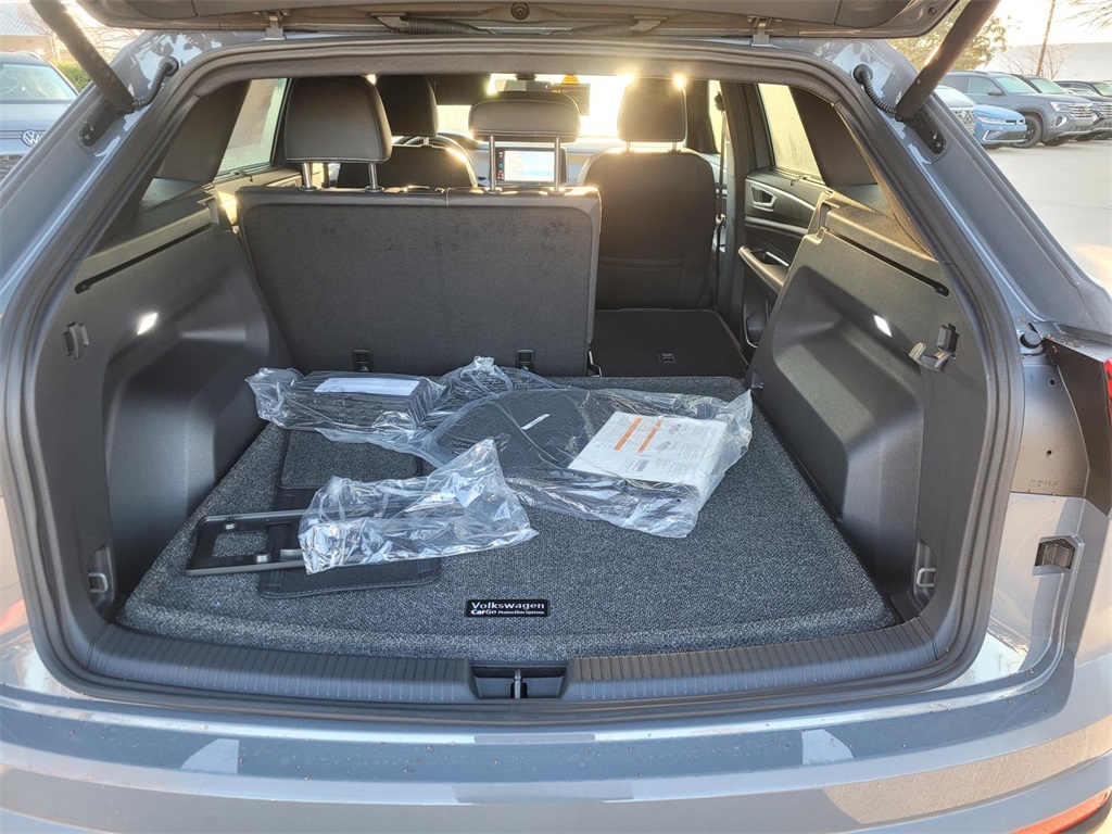 new 2026 Volkswagen Atlas Cross Sport car, priced at $41,975