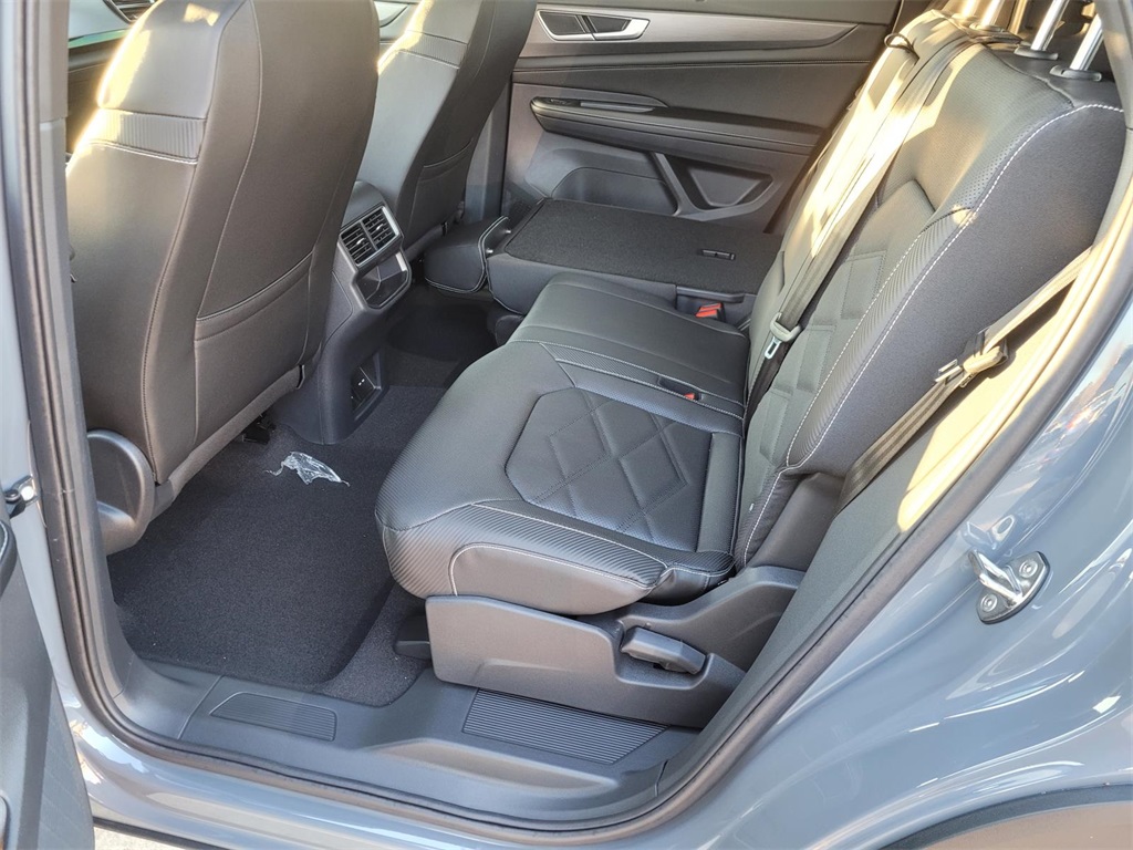 new 2026 Volkswagen Atlas Cross Sport car, priced at $41,975