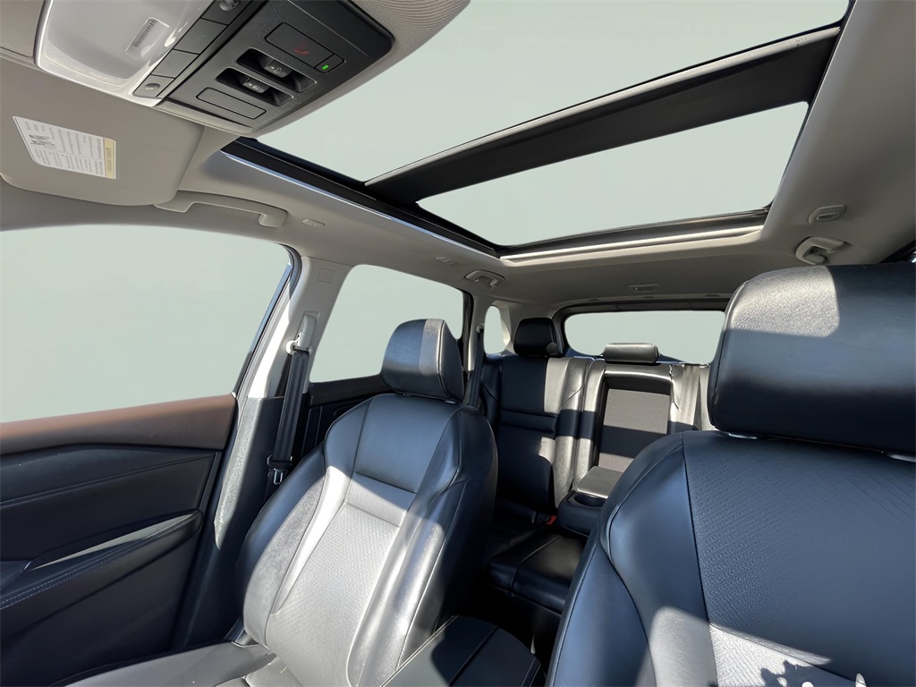 2023 Nissan Rogue SV AWD photo 2