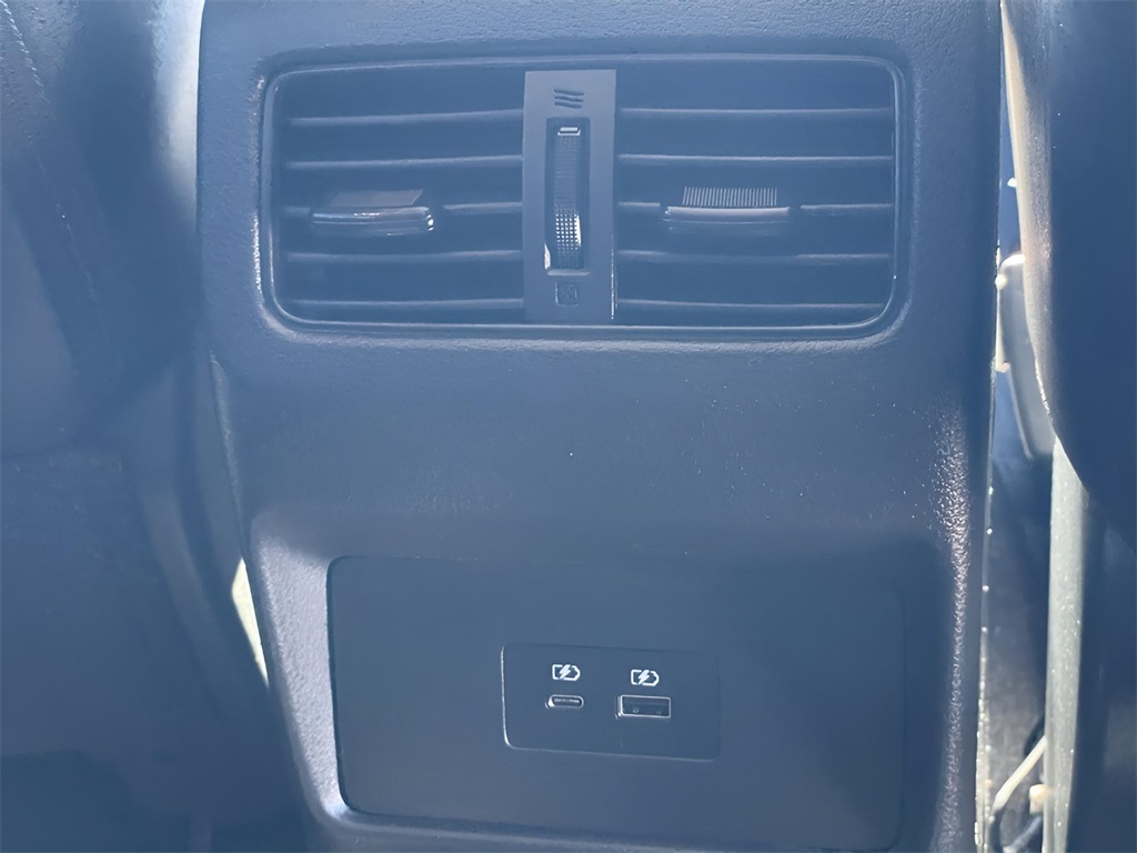 2023 Nissan Rogue SV AWD photo 4