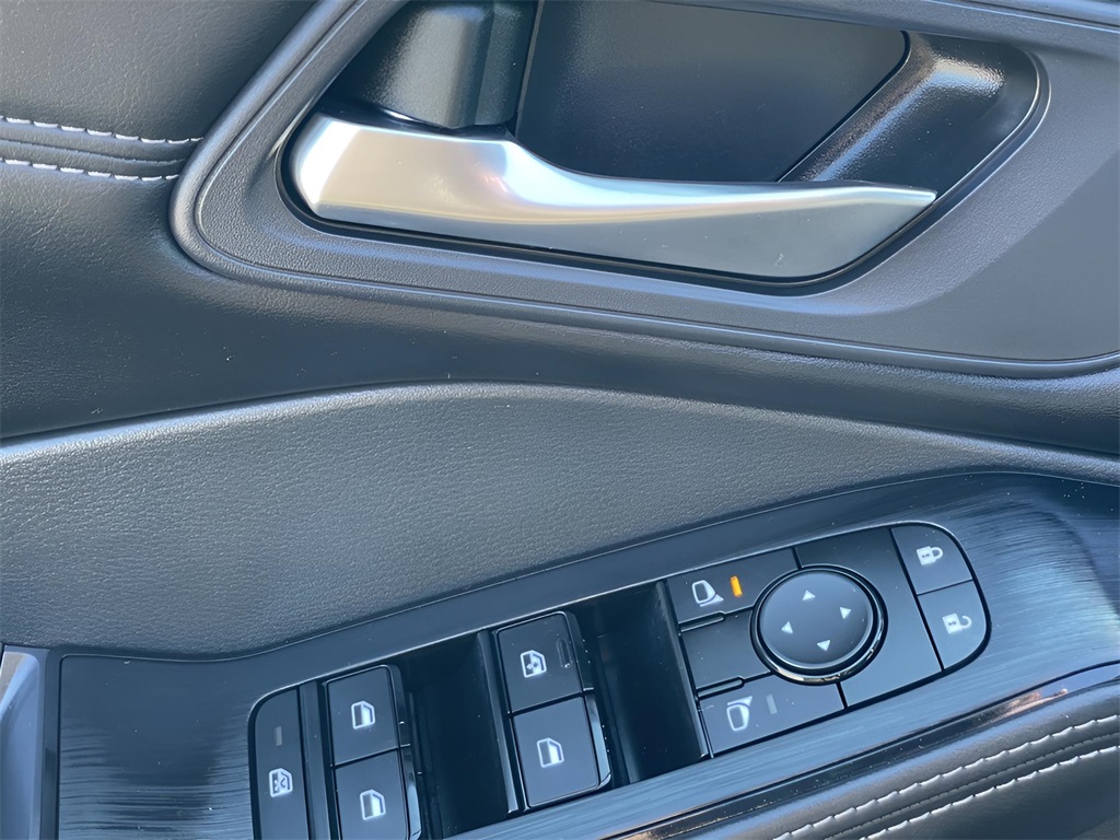 2023 Nissan Rogue SV AWD photo 6
