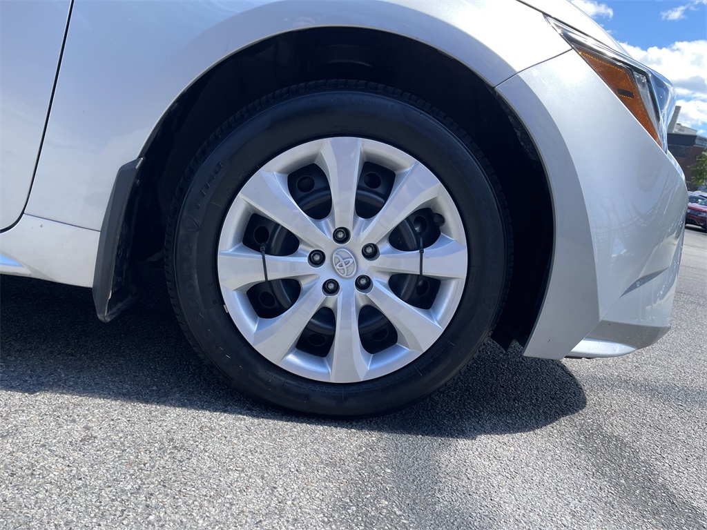 2024 Toyota Corolla LE photo 11