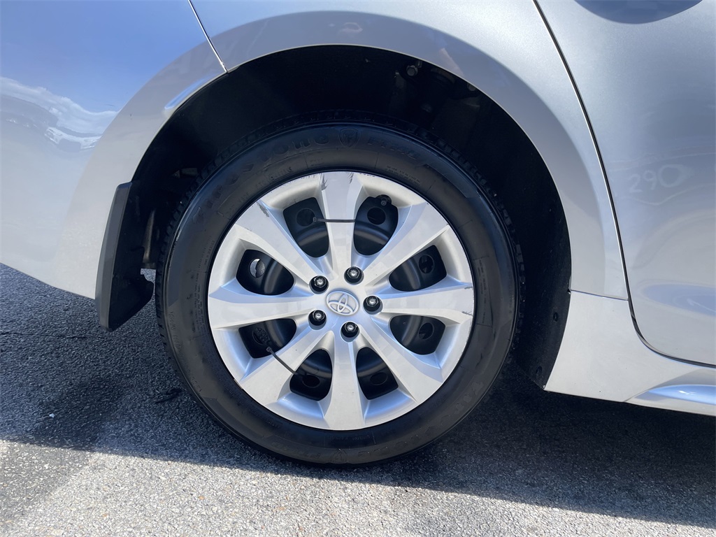 2024 Toyota Corolla LE photo 12