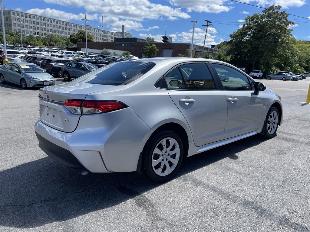 2024 Toyota Corolla LE photo 8