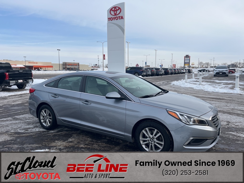 2016 Hyundai Sonata SE's photo