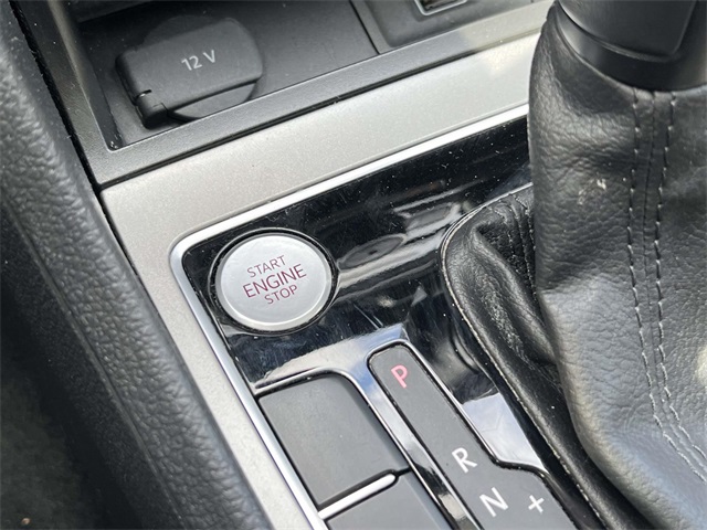 used 2022 Volkswagen Passat car, priced at $21,022