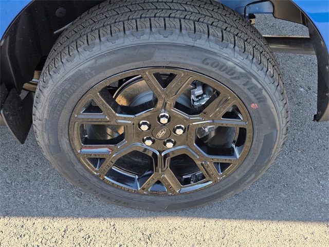 New 2025 Ford Maverick XLT 4D Crew Cab