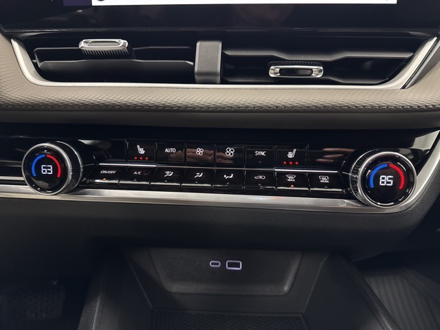 new 2026 Chevrolet Equinox car, priced at $33,015